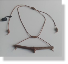 Penjoll RUSTIC 18�  Cep - 5 peces vern�s natural i cuir reciclat color natural.